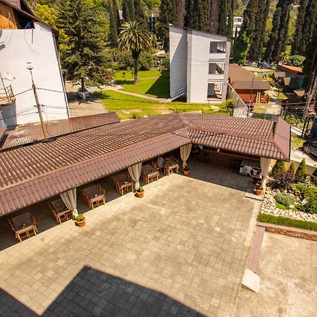 Hotel Nikopoli On Vodopadnaya 21А New Athos ภายนอก รูปภาพ