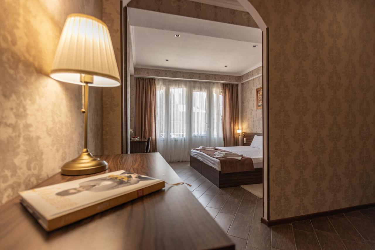 Hotel Nikopoli On Vodopadnaya 21А New Athos ภายนอก รูปภาพ