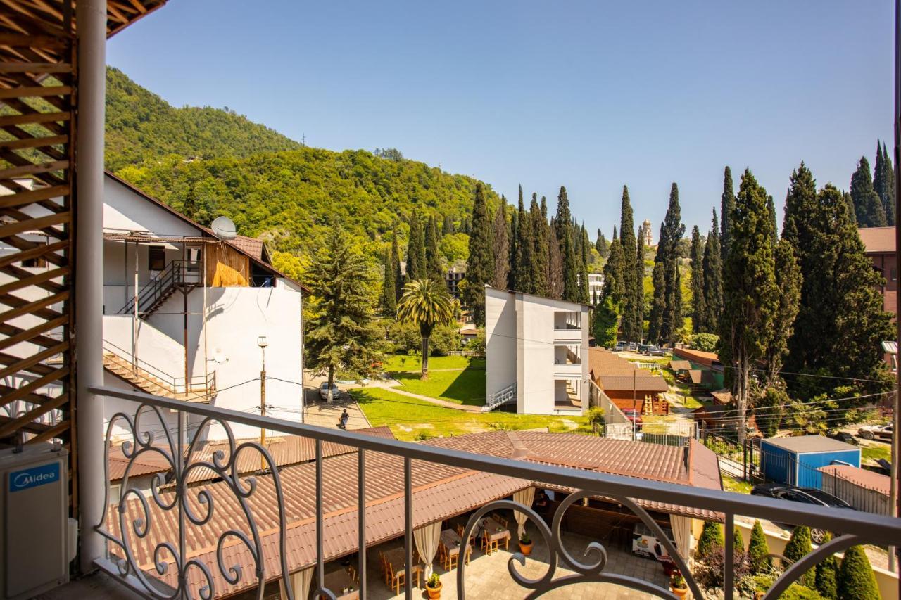 Hotel Nikopoli On Vodopadnaya 21А New Athos ภายนอก รูปภาพ