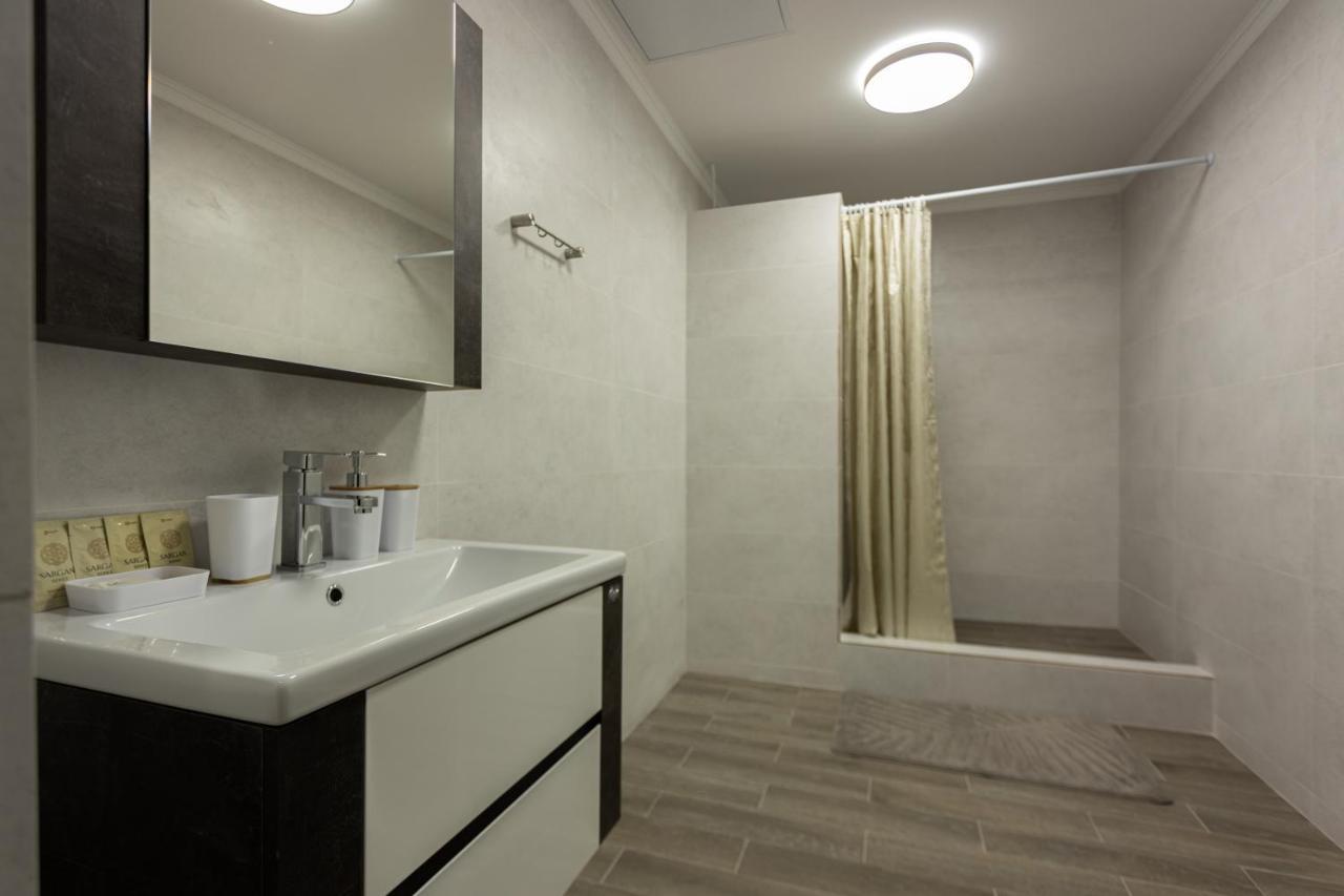 Hotel Nikopoli On Vodopadnaya 21А New Athos ภายนอก รูปภาพ