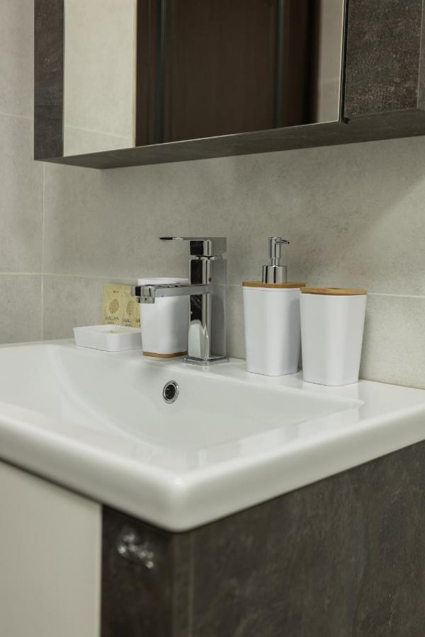 Hotel Nikopoli On Vodopadnaya 21А New Athos ภายนอก รูปภาพ