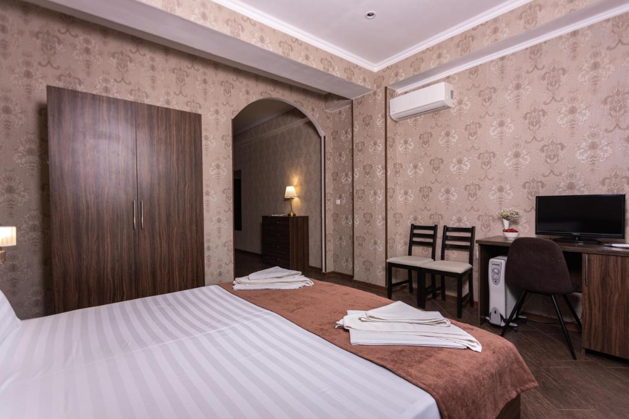 Hotel Nikopoli On Vodopadnaya 21А New Athos ภายนอก รูปภาพ