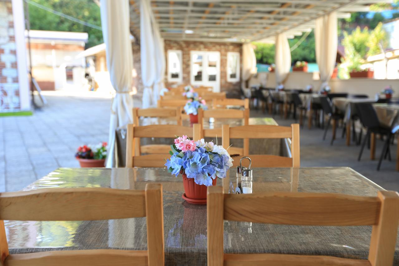 Hotel Nikopoli On Vodopadnaya 21А New Athos ภายนอก รูปภาพ